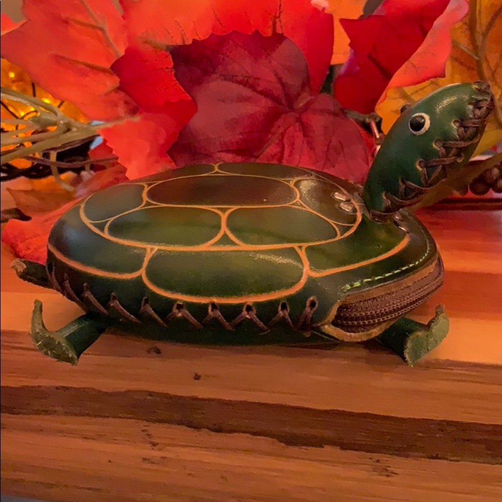 Turtle coin purse
